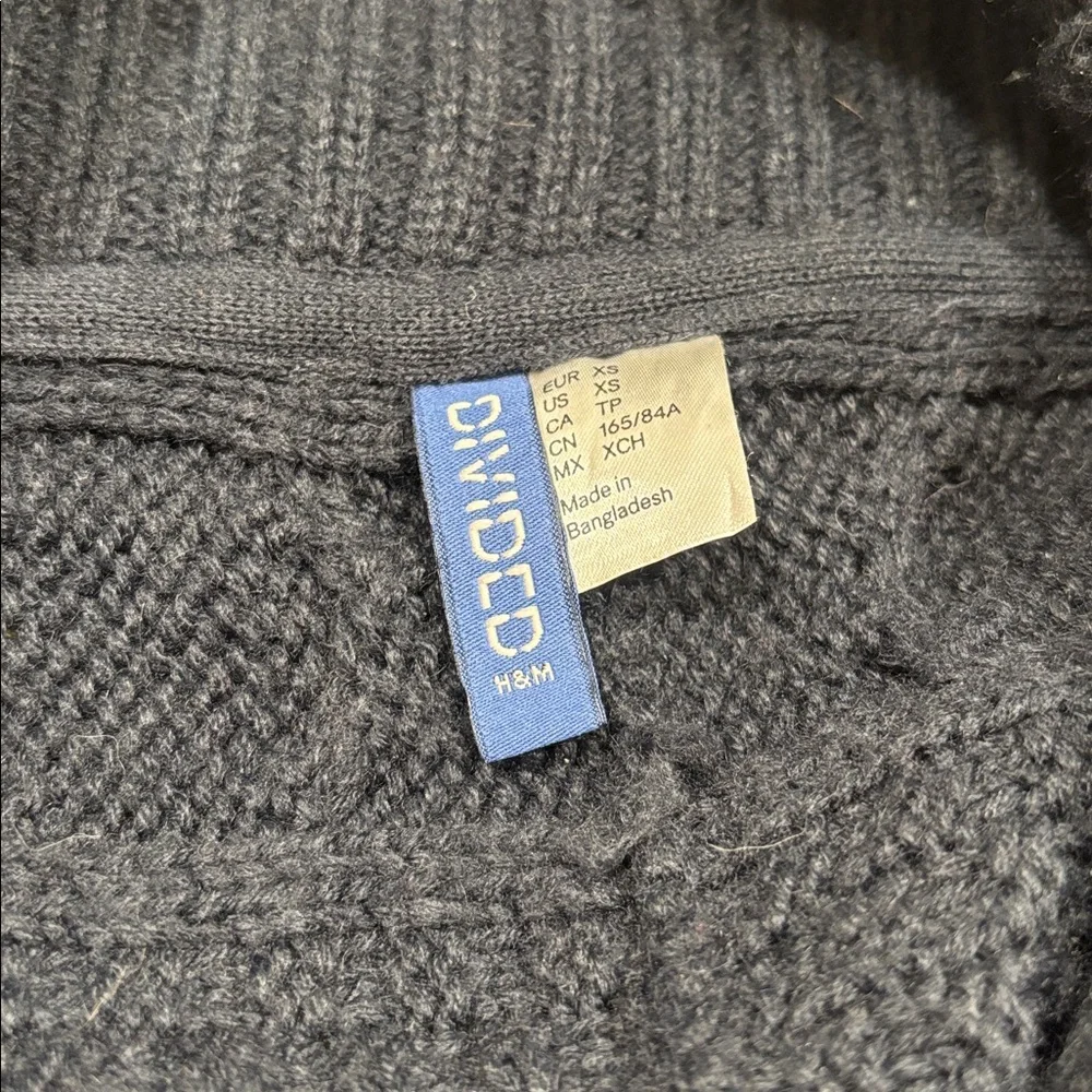 H&M Cardigan - Picture 3 of 3